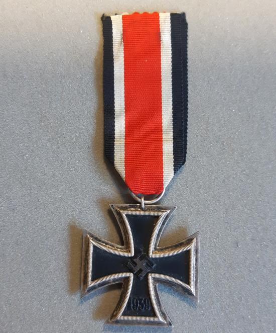 GERMAN WW2 Iron Cross 2nd Class (Steinhauer & Lück Lüdenscheid)