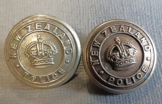 NEW ZEALAND POLICE – 2 x Large Silver-Plated Tunic Buttons. (Post 1902 – 1st Type)