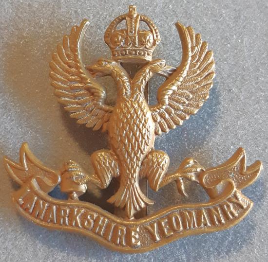 BRITISH The Lanarkshire Yeomanry Gilding Metal Hat Badge (KK1430)