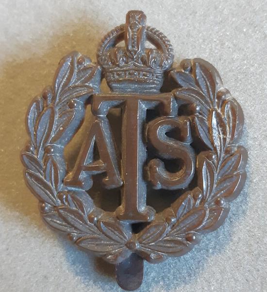 BRITISH WW2 Plastic Hat Badge – Auxiliary Territorial Service (Chocolate Brown)