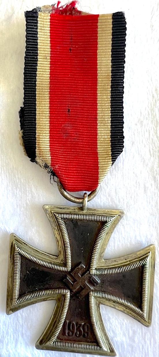 WW2 GERMAN IRON CROSS 2ND CLASS