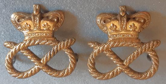 BRITISH - The Staffordshire Yeomanry Pair Gilding Metal QVC Collar Badges