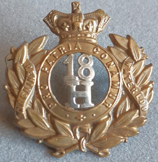 BRITISH - 18th (Queen Mary’s Own) Royal Hussars QVC Bi-Metal Hat Badge (KK783)