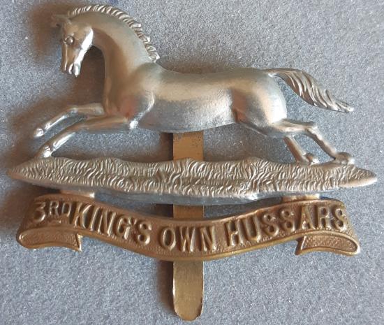 BRITISH - 3rd (King's Own) Hussars B/M Hat Badge (KK753) Large