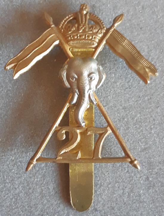 BRITISH - The 27th Lancers B/M Hat Badge - WW2 (KK1917)