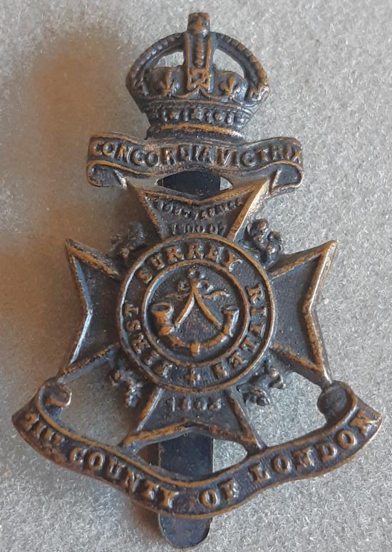 BRITISH - London Regiment (21st County of London Battalion) Blackened badge (KK1853)