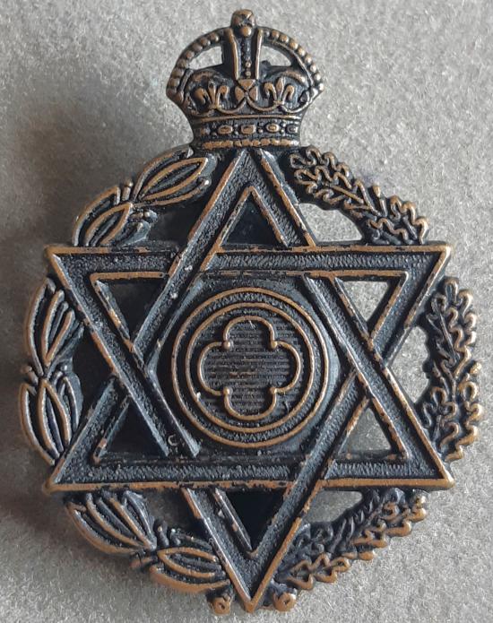 BRITISH - Jewish Chaplain K/C Blackened Gilding Metal Hat Badge (KK976)