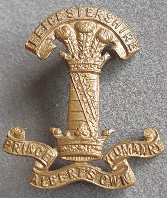 BRITISH - The Prince Albert's Own Leicestershire Yeomanry (Hussars) G/M Badge (KK1423)
