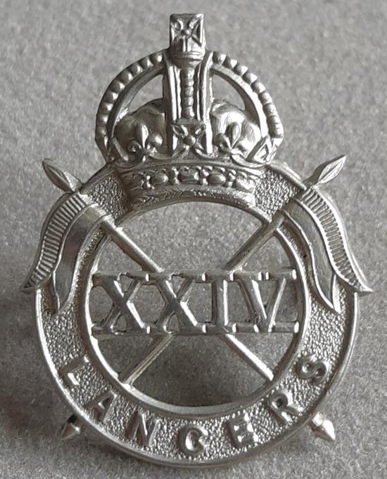 BRITISH - The 24th Lancers White Metal Hat Badge (KK1914)