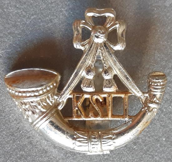 BRITISH - The King's Shropshire Light Infantry Anodised Hat Badge (KK2010)