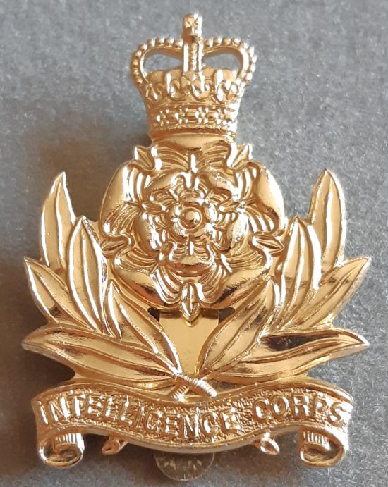 BRITISH - Intelligence Corps Q/C Anodised Hat Badge (KK2153)