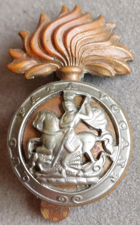 BRITISH - The Northumberland Fusiliers B/M Grenade Badge (KK962)