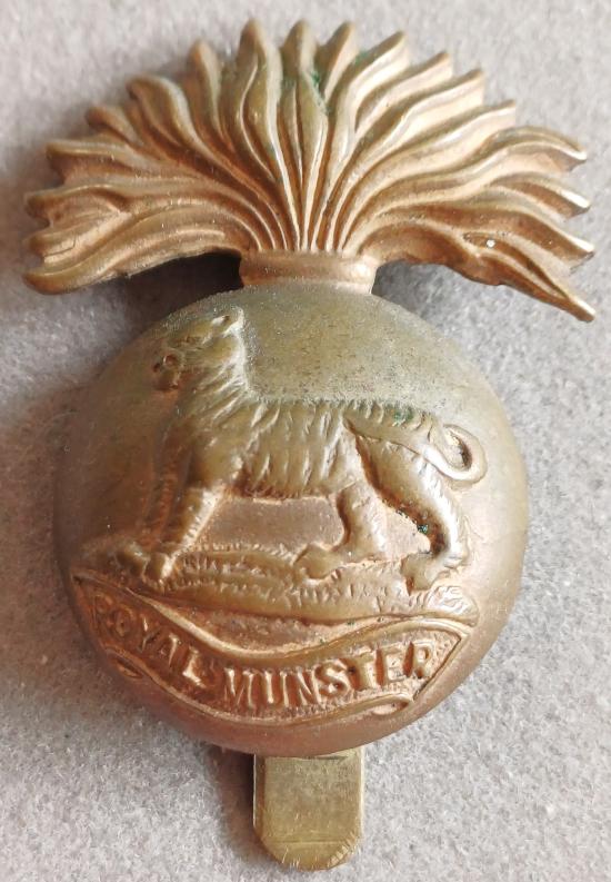 BRITISH - Royal Munster Fusiliers Gilding Metal Grenade Badge (WW1 Economy)