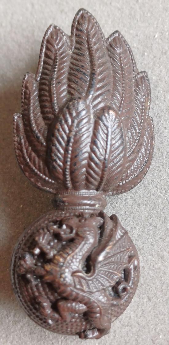 BRITISH - The Royal Welch Fusiliers Bronze Left Collar Badge (Churchill 642)