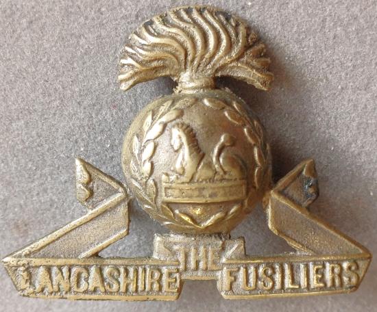 BRITISH - The Lancashire Fusiliers (Territorial Bn.) Sand-Cast Brass Hat Badge (KK1716 Similar)